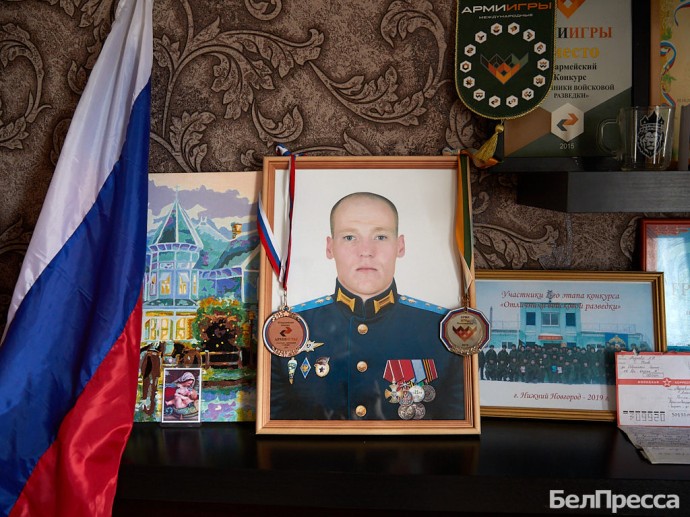 Продолжил бой и товарищей спас. Каким был Герой России, белгородец Артём Медков