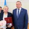 Председатель Думы Астраханской области Игорь Мартынов вручил Почетные знаки «За развитие парламентаризма и гражданского общества» 12 жителям региона