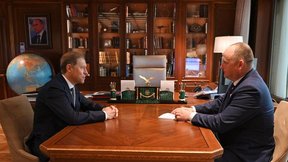 Денис Мантуров провёл встречу с участником второго потока программы «Время героев» Николаем Шпитонковым