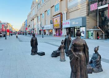 Пассажиропоток пунктов пропуска в Хэйхэ за первые дни нового года достиг почти девяти тысяч человек Пассажиропоток пунктов пропуска в Хэйхэ за первые дни нового года достиг почти девяти тысяч человек