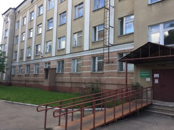 Ребенок разрезал ногу в известном бассейне Костромы