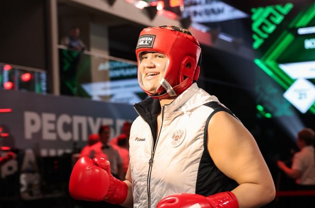 Глава Мордовии отметил "серебро" Марии Кучмановой на Чемпионате России по боксу