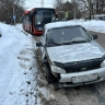 Автобус и легковушка столкнулись в Вологде, пострадал ребенок