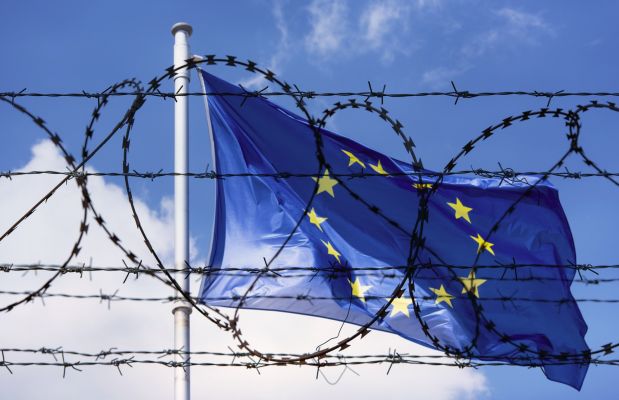 В Еврокомиссии прокомментировали запрет на выдачу виз россиянам В Еврокомиссии прокомментировали запрет на выдачу виз россиянам