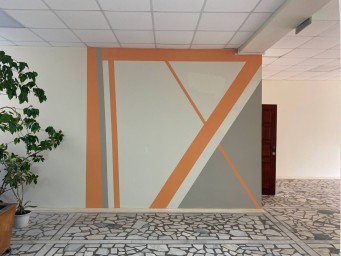 Глава района Уфы показал ремонт в затонской школе