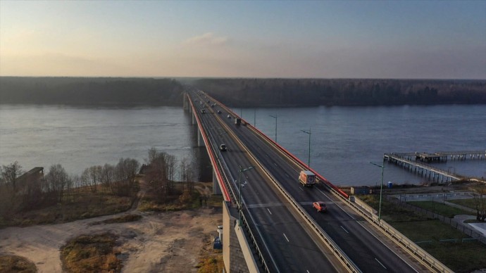 Ладожский мост через Неву на трассе «Кола» в Ленобласти сузят в конце января Ладожский мост через Неву на трассе «Кола» в Ленобласти сузят в конце января