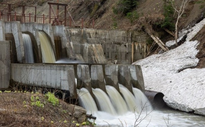 Прокуратура организовала проверку из-за некачественного водоснабжения жителей Синегорска