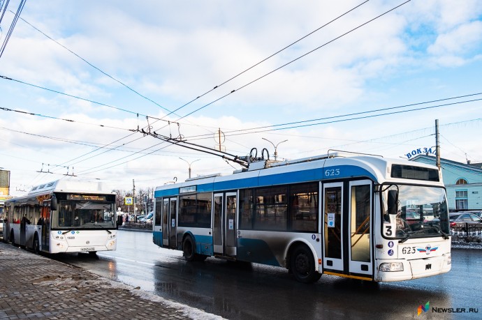 Троллейбусы встали: в Кирове из-за неисправностей на сети остановились «рогатые» Троллейбусы встали: в Кирове из-за неисправностей на сети остановились «рогатые»
