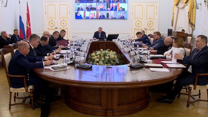 Обновление правил застройки, возведение новой сцены Театра музыкальной комедии и грядущий Новый год – главные вехи рабочей недели Александра Беглова