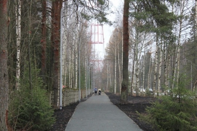 В Петрозаводске завершили реконструкцию Докторской аллеи В Петрозаводске завершили реконструкцию Докторской аллеи