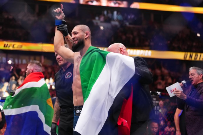Чимаев в бою с дю Плесси установил абсолютный рекорд UFC