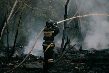 В селе под Пензой сгорели надворные постройки и баня