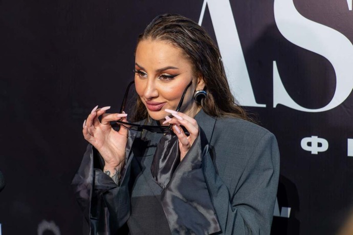 Анна Асти может оставить сцену из-за любви к деревне и лошадям Анна Асти может оставить сцену из-за любви к деревне и лошадям