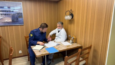 В Ярославле проводят проверку теплохода после вспышки инфекции у пассажиров