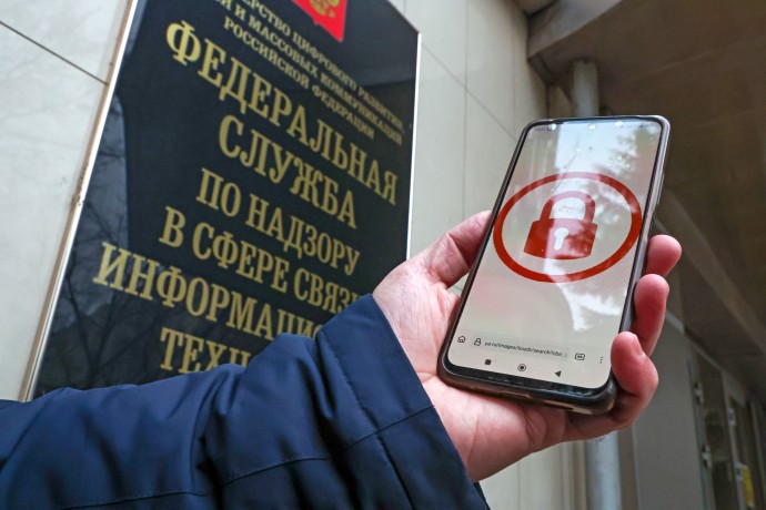 Не подтвердившим личность иностранцам с 1 июля заблокируют сим-карты