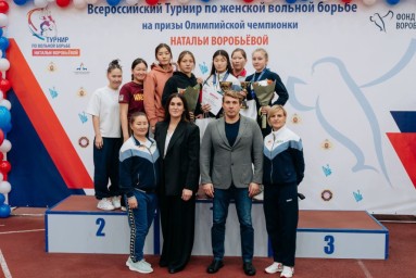 Спортсменки Бурятии завоевали медали всероссийских борцовских соревнований