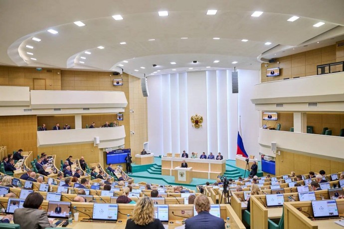 Ольга Любимова выступила на «правительственном часе» в Совете Федерации Ольга Любимова выступила на «правительственном часе» в Совете Федерации