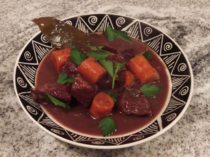 Бургундская сказка на вашей кухне: как удивить семью нежным мясом за копейки Бургундская сказка на вашей кухне: как удивить семью нежным мясом за копейки