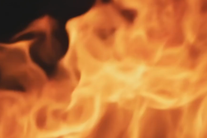 На пожаре в частном доме в окуловском посёлке нашли погибшего