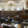 В Латвии депутаты сейма призвали запретить участие детей в мероприятиях ЛГБТ