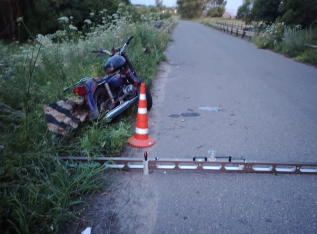 В селе Булдыгино нетрезвый мотоциклист на старом "Минске" врезался в дорожное ограждение