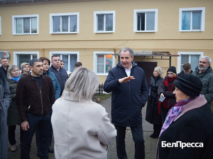 Белгородский губернатор встретился с жителями проблемного многоквартирного дома в Бирюче