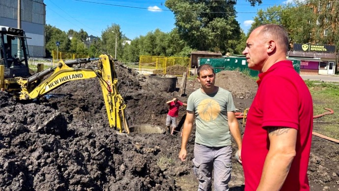 В Узловой починили два порыва на сетях водоснабжения в центре города