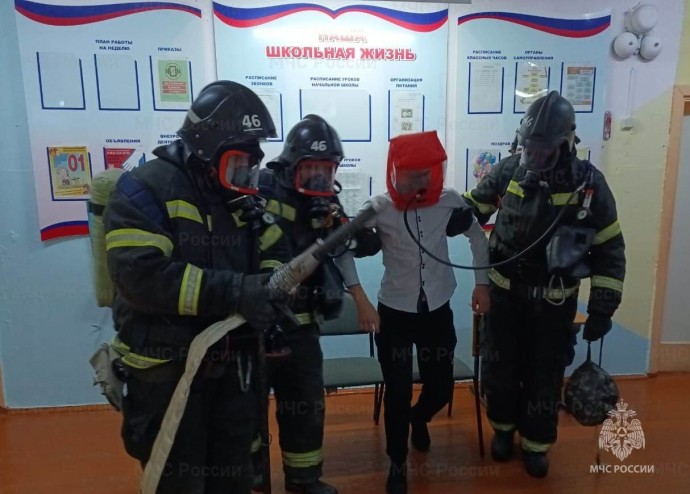 В воловской школе отработали действия на случай пожара В воловской школе отработали действия на случай пожара
