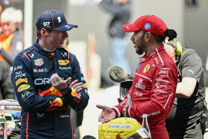 Ферстаппен заявил, что у него "болит сердце" из-за проблем Хэмилтона в "Феррари"