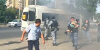 69 пожарных тушат серьезный пожар в жилой пятиэтажке Астрахани