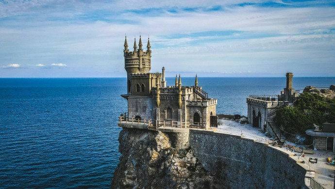 Отели Крыма на лето уже почти наполовину заполнены