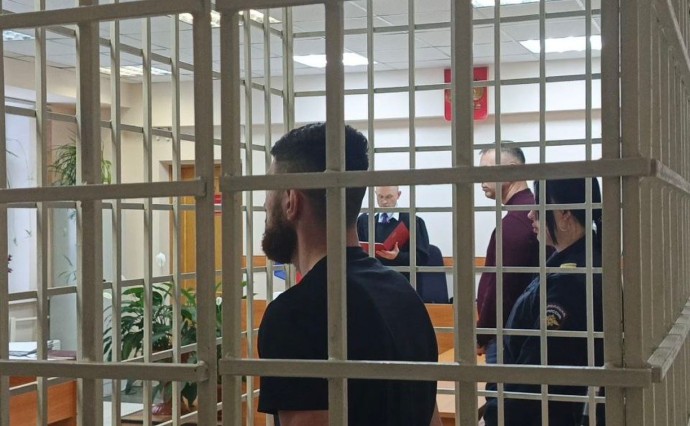 На Камчатке мужчина изнасиловал девушку после предложения проводить её до дома На Камчатке мужчина изнасиловал девушку после предложения проводить её до дома