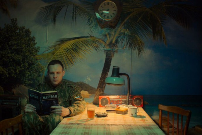 Топ-5 сериалов 2025 от критиков: «Аутсорс», «Дыши» и «Подслушано в Рыбинске»