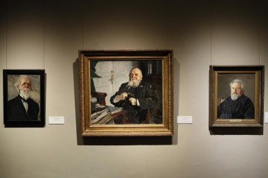 Шедевры Валентина Серова из Русского музея и Третьяковской галереи представили на выставке художника в Омске