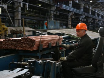 Работа для опытных: где найти вакансии, где возраст — только плюс