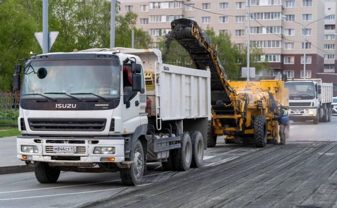 Этой весной в Южно-Сахалинске отремонтировали уже более 40 тысяч квадратных метров дорог