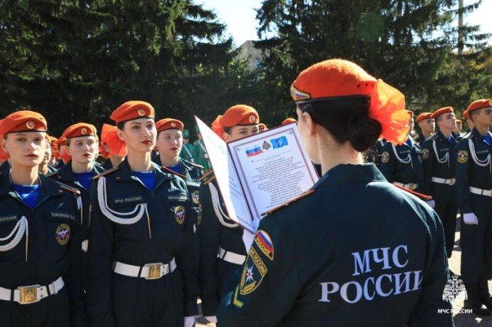 В Уральском институте ГПС МЧС России состоялась торжественная церемония принятия присяги курсантами первого курса