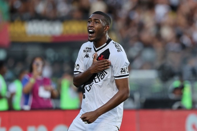 Бразильский клуб отказался продавать игрока в "Зенит" за 31 млн евро и требует 50