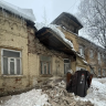 В центре Уфы обвалилась крыша здания