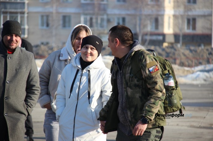 В Уфе военнослужащие после отпуска отправились в зону СВО