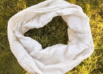 Амурчанин с мешками конопли пытался удрать от полицейских Амурчанин с мешками конопли пытался удрать от полицейских