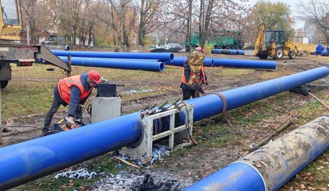 Батыр Эмеев: "Мы стремимся к тому, чтобы создать современную и надёжную систему водоснабжения" Батыр Эмеев: "Мы стремимся к тому, чтобы создать современную и надёжную систему водоснабжения"