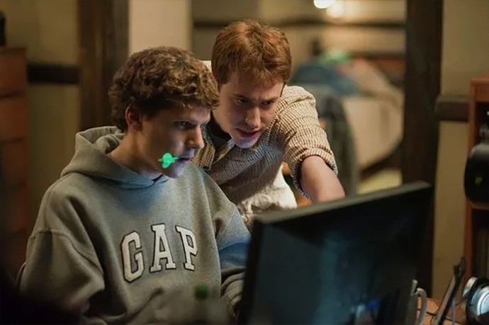 Джесси Айзенберг заявил, что пожертвует почку незнакомцу Джесси Айзенберг заявил, что пожертвует почку незнакомцу