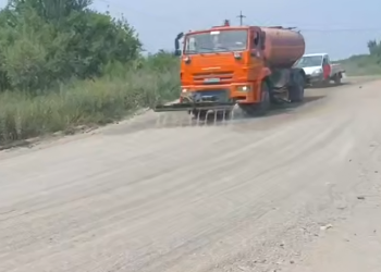 В Благовещенске профилировали гравийные дороги