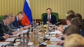 Денис Мантуров провёл совещание по восстановлению пострадавших районов Белгородской, Курской и Брянской областей