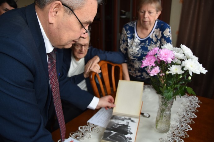 Столетний костромич раскрыл секрет своего долголетия Столетний костромич раскрыл секрет своего долголетия