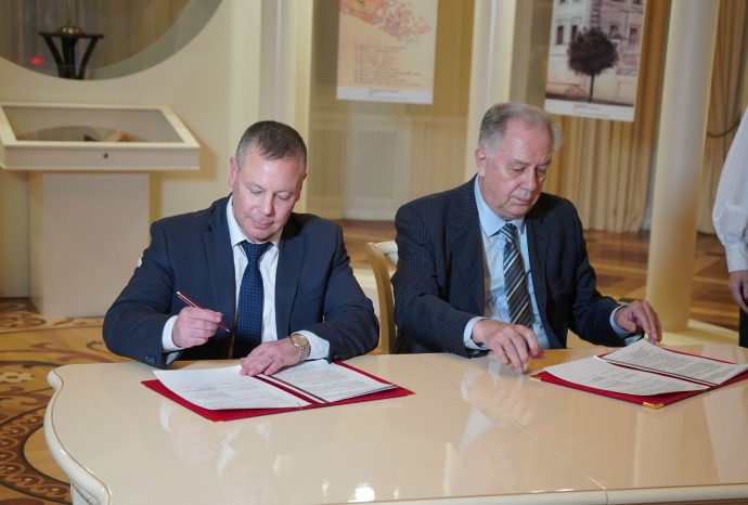 Михаил Евраев принял участие в открытии XII Международного «Коган-фестиваля» Михаил Евраев принял участие в открытии XII Международного «Коган-фестиваля»