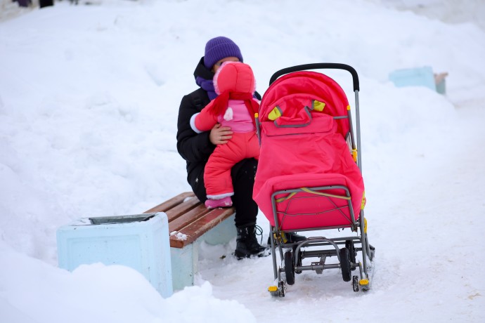 В Минтруда изучат предложение включать декрет в рабочий стаж на Крайнем Севере