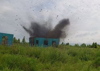 Амурские мотострелки в ходе тренировки штурмом взяли населенный пункт