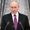 Путин пообещал продолжить  укрепление армии и флота